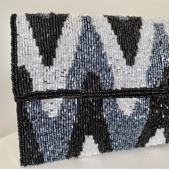 Chevron Beaded Evening Clutch - Picture 2 of 6